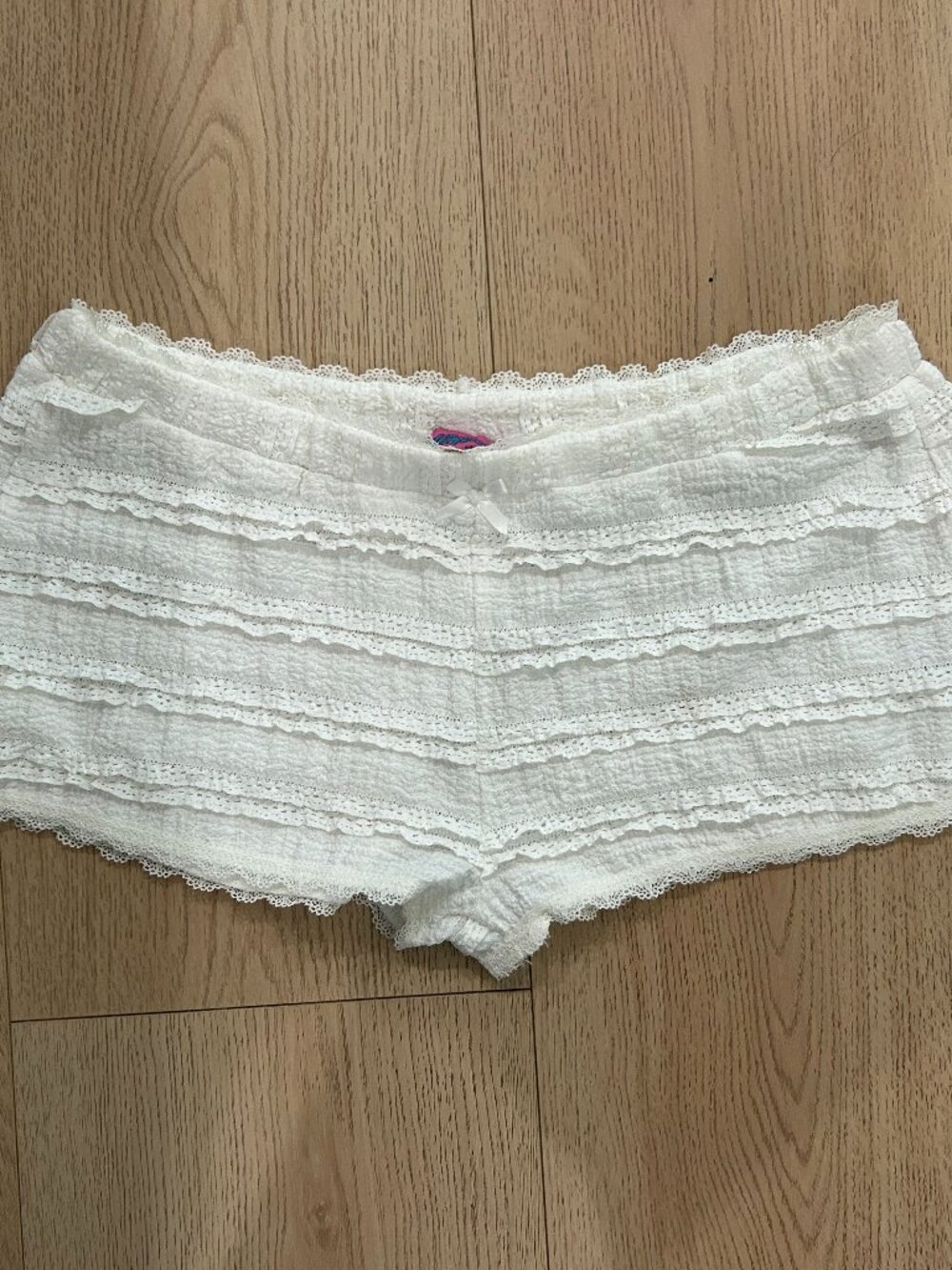 Edikted Lucy Ruffled Lace Shorts